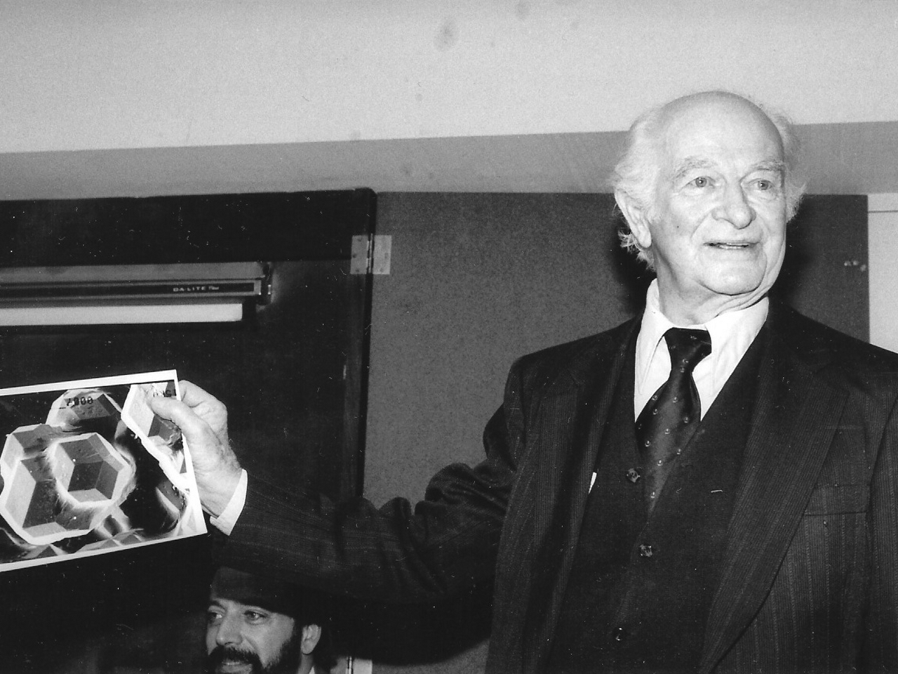 Linus Pauling Resimleri